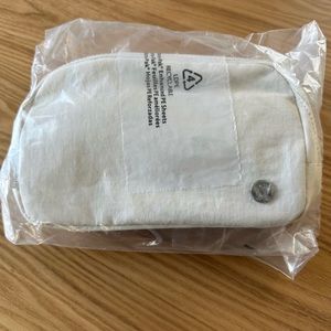 Lululemon Everywhere Belt Bag White Opal NWT